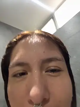 Snapshot of aliciia_23 chatting on March 23, 8:13 pm aliciia 23 online show from March 23, 8:13 pm