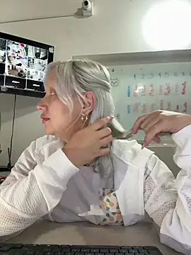 Sun Sooll  online show from March 24, 12:15 am