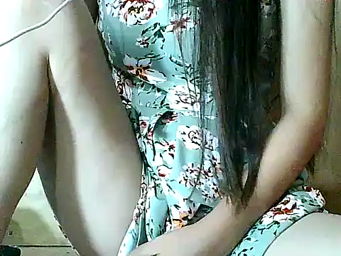 pinay-momm1682 online show from December 13, 9:09 pm