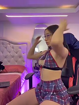 kiara velvet  online show from October 11, 3:17 am