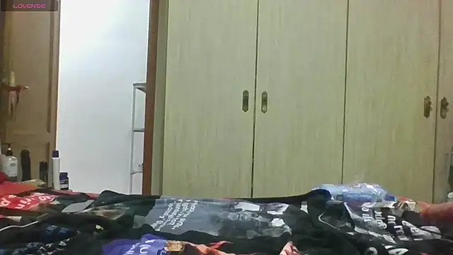 canariamorbosa online show from March 8, 2:26 am