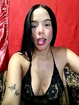 Snapshot of Vyxen__ chatting on October 21, 3:51 am Vyxen   online show from October 21, 3:51 am