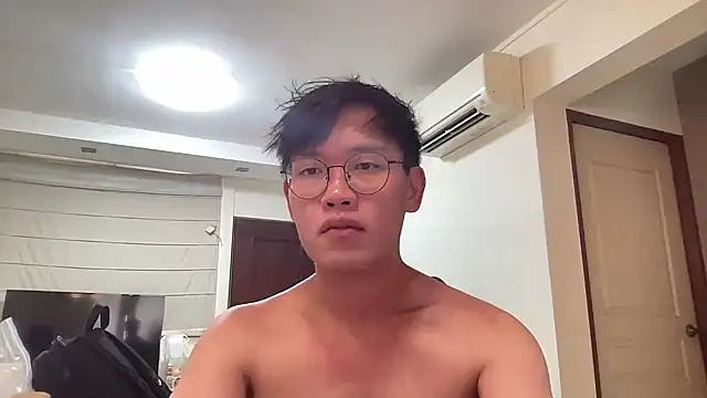 Snapshot of Passionatetwink2 chatting on July 19, 7:34 am Passionatetwink2 online show from July 19, 7:34 am