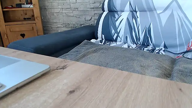 Snapshot of htreshot73 chatting on March 18, 1:58 pm htreshot73 online show from March 18, 1:58 pm