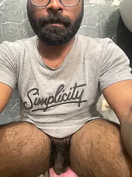 Snapshot of DJLOVE280825 chatting on November 1, 4:03 am DJLOVE280825 online show from November 1, 4:03 am