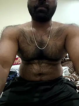 Snapshot of DJLOVE280825 chatting on February 6, 6:51 am DJLOVE280825 online show from February 6, 6:51 am