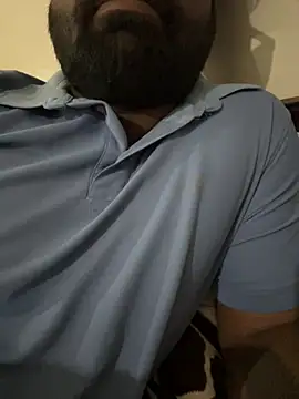 Snapshot of DJLOVE280825 chatting on March 13, 11:33 pm DJLOVE280825 online show from March 13, 11:33 pm