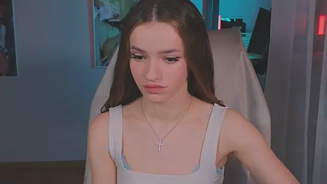 E l i z e  online show from May 7, 5:13 am