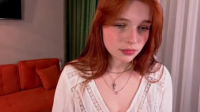 AnnieKim  online show from May 7, 3:17 pm