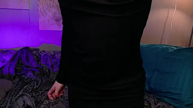 Snapshot of KikiMoor chatting on October 6, 8:56 am KikiMoor online show from October 6, 8:56 am