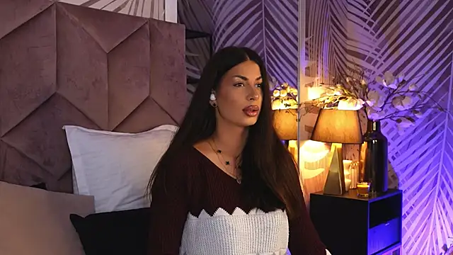 EvaRhea online show from November 18, 3:45 am