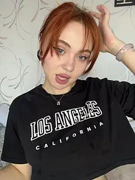 LunaMillie online show from March 4, 11:38 am