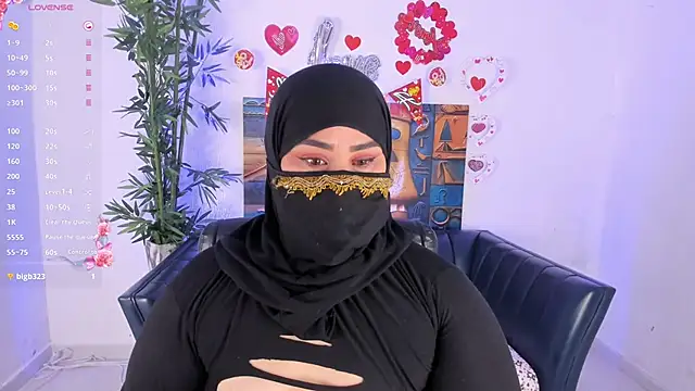 samanee konn online show from May 12, 7:44 pm