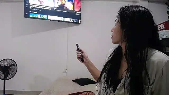 Snapshot of yohacriss chatting on September 18, 10:12 pm yohacriss online show from September 18, 10:12 pm