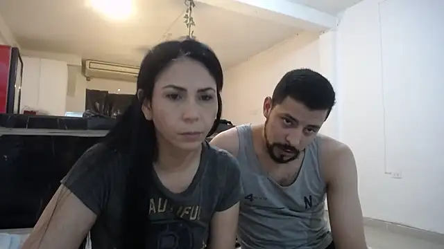 Snapshot of yohacriss chatting on September 23, 5:43 am yohacriss online show from September 23, 5:43 am