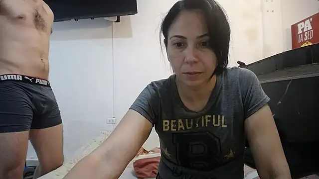 Snapshot of yohacriss chatting on October 4, 7:17 am yohacriss online show from October 4, 7:17 am