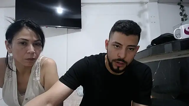 Snapshot of yohacriss chatting on October 8, 3:04 am yohacriss online show from October 8, 3:04 am