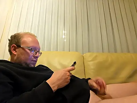 Mikenen online show from May 15, 9:33 pm