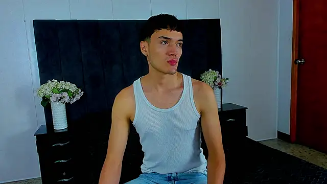 Jacksonflorez online show from September 8, 7:35 pm