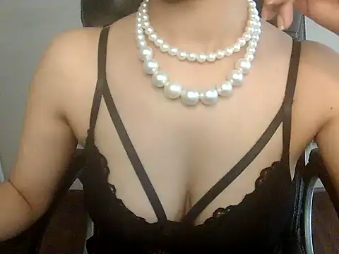 Snapshot of akankshapuri chatting on September 18, 6:15 am akankshapuri online show from September 18, 6:15 am