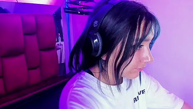 sophiievv online show from April 30, 5:08 pm