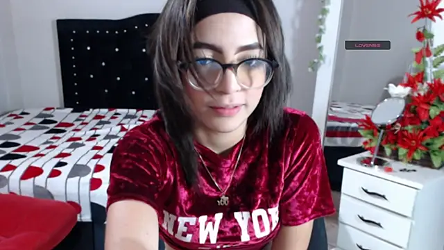 Snapshot of Coraline_Playful chatting on September 20, 12:50 pm Coraline Playful online show from September 20, 12:50 pm