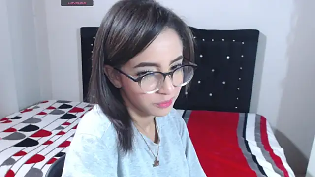 Snapshot of Coraline_Playful chatting on October 3, 1:08 pm Coraline Playful online show from October 3, 1:08 pm