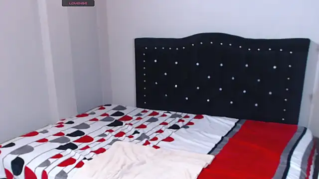 Snapshot of Coraline_Playful chatting on October 23, 7:12 pm Coraline Playful online show from October 23, 7:12 pm