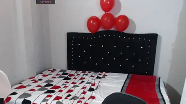 Snapshot of Coraline_Playful chatting on October 31, 7:15 pm Coraline Playful online show from October 31, 7:15 pm