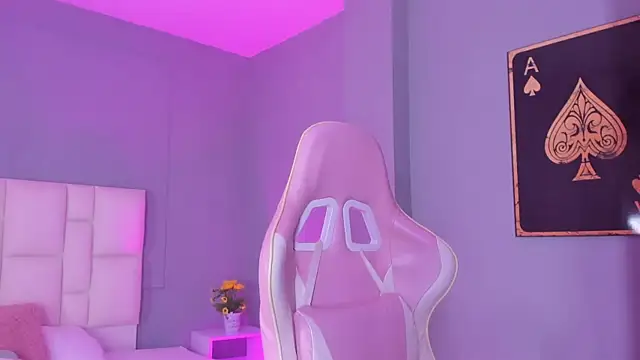 SammyRose  online show from March 3, 7:31 pm