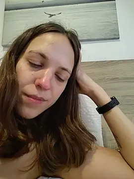 lauflor online show from May 11, 3:18 pm