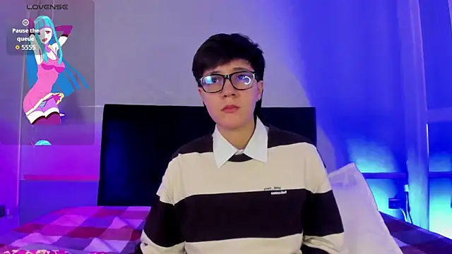 Tsuki Maru online show from December 19, 3:46 am