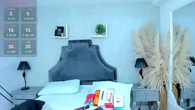 BritanyBrown  online show from March 21, 4:50 am