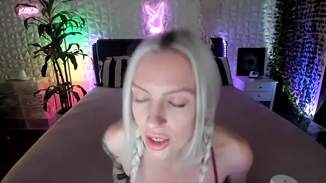 xbbybelle online show from May 18, 2:07 am