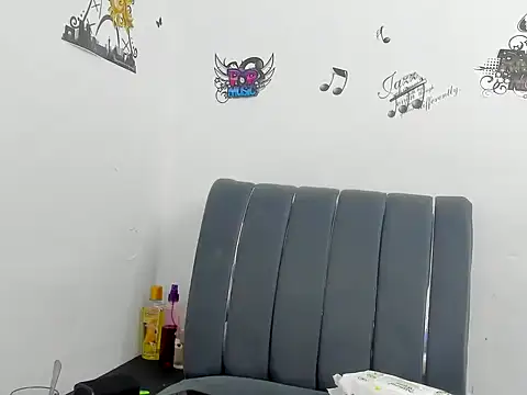 sarithasweettt online show from October 3, 1:46 am