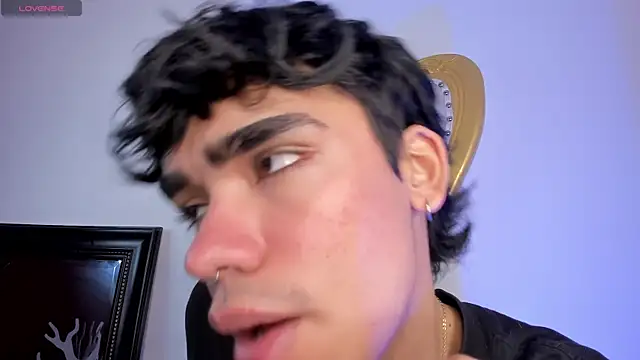 JoeCollins  online show from October 25, 10:37 pm