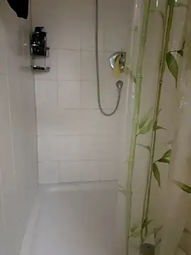 Snapshot of spermaspritzerr chatting on February 17, 3:58 am spermaspritzerr online show from February 17, 3:58 am