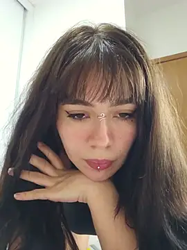 ingridequinti online show from May 13, 2:42 am