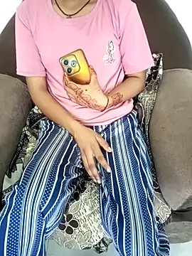 Snapshot of Student_girl2 chatting on September 19, 4:58 am Student girl2 online show from September 19, 4:58 am