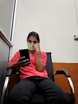 Snapshot of Student_girl2 chatting on October 16, 6:25 am Student girl2 online show from October 16, 6:25 am