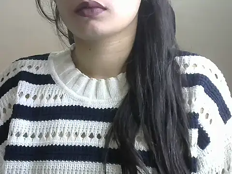 Snapshot of SexyNeylar chatting on January 17, 2:33 pm SexyNeylar online show from January 17, 2:33 pm