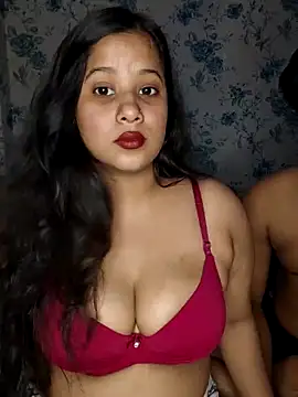 priyaverma00 online show from May 5, 6:38 pm