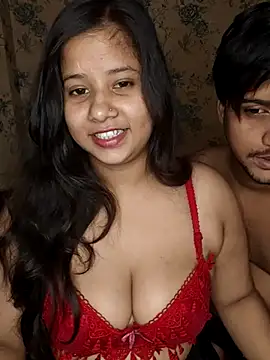 priyaverma00 online show from May 17, 6:04 pm