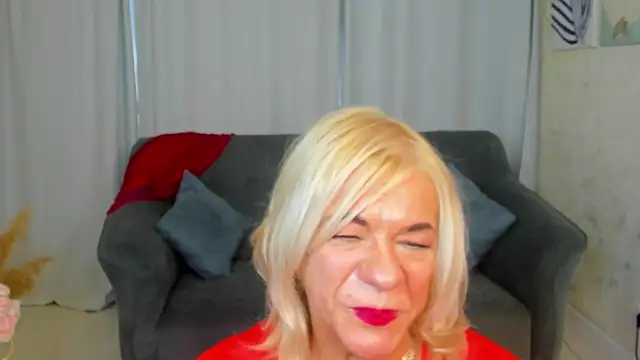 Snapshot of AnittaHarris chatting on October 8, 7:39 am AnittaHarris online show from October 8, 7:39 am