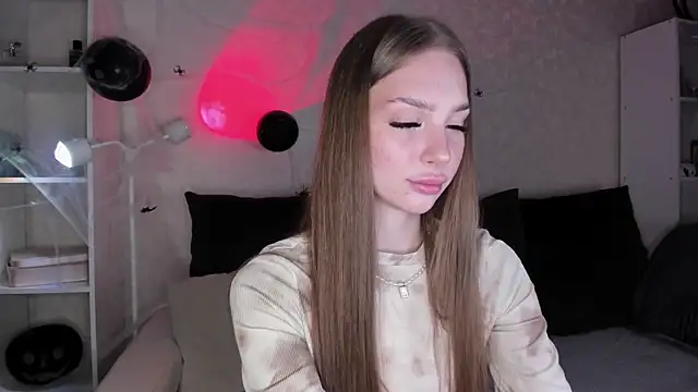 AliceLababy  online show from November 2, 4:15 am