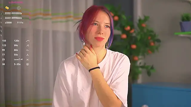 JuliannaWenger online show from November 17, 4:35 pm