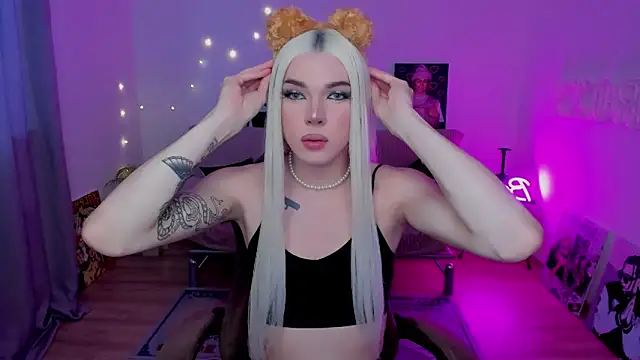 YourTrixie online show from February 9, 3:54 am