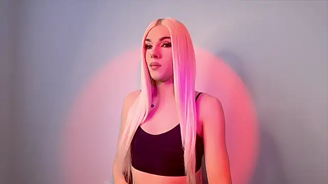 YourTrixie online show from April 4, 4:44 am