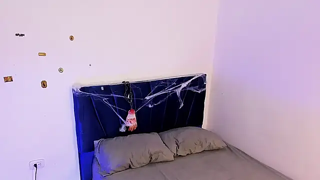 Snapshot of john_mystic chatting on October 26, 2:06 am john mystic online show from October 26, 2:06 am