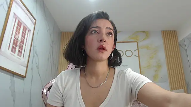 Snapshot of sara_lopez_s chatting on September 27, 1:05 pm sara lopez s online show from September 27, 1:05 pm